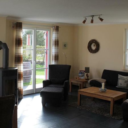 Fischer'S Ferienhaus Ruegen Mit Sauna Und Kamin Ummanz Extérieur photo